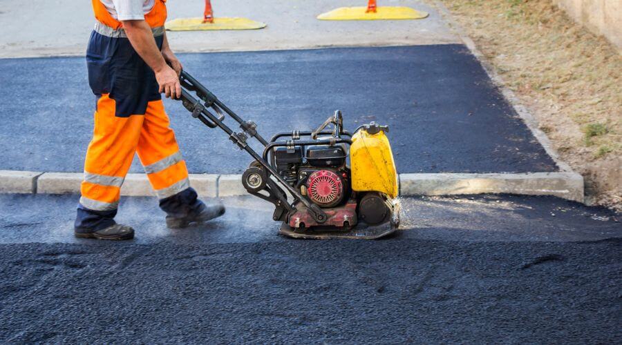 Professional gutter cleaning in Richlands, VA